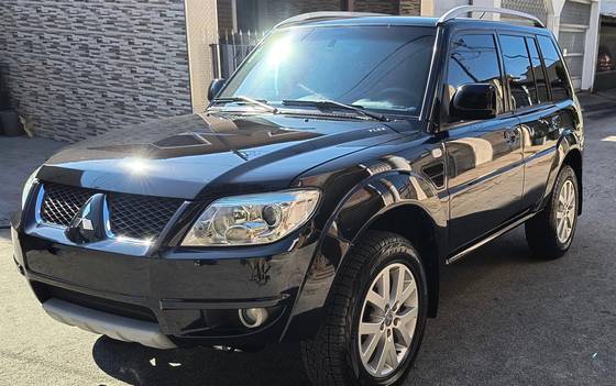 MITSUBISHI PAJERO 2.5 HD 4X4 8V TURBO INTERCOOLER DIESEL 4P MANUAL MITSUBISHI PAJERO 2.5 HD 4X4 8V TURBO INTERCOOLER DIESEL 4P MANUAL